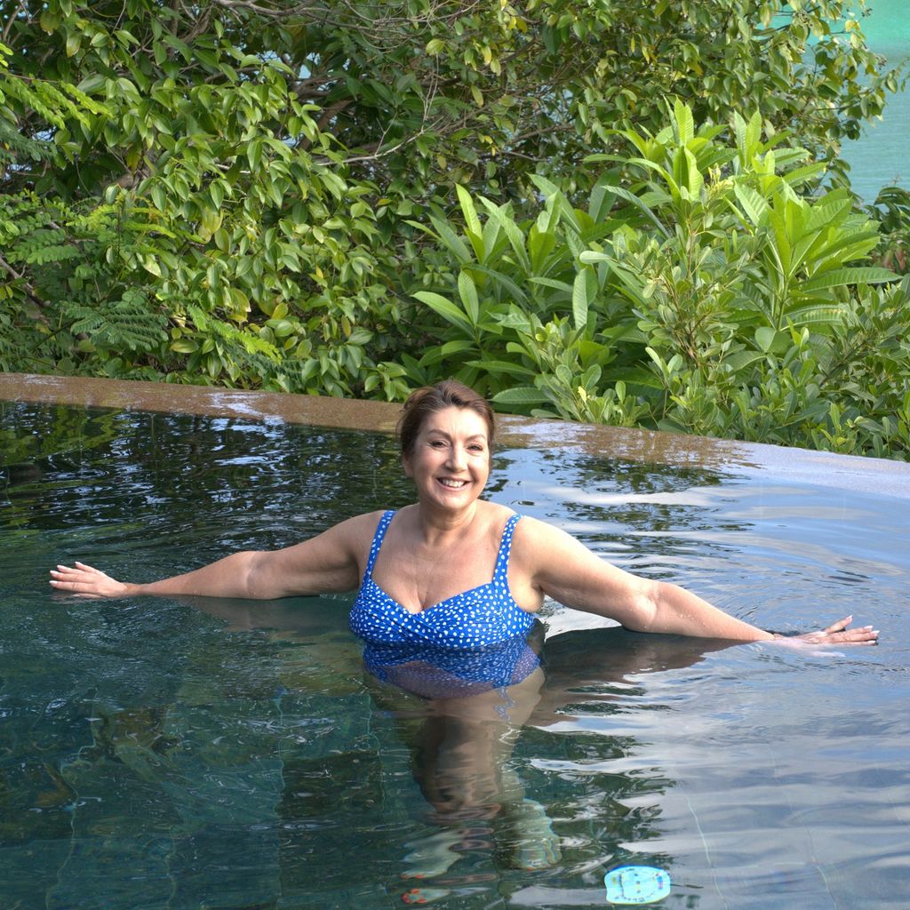 Jane McDonald glowed in her recent swimsuit photo