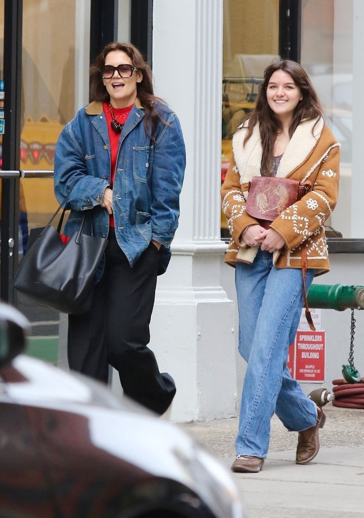 Katie Holmes and Suri Cruise 

Pictured: Katie Holmes, Suri Cruise

BACKGRID UK 12 FEBRUARY 2024 

BYLINE MUST READ: BrosNYC / BACKGRID

UK: +44 208 344 2007 / uksales@backgrid.com

USA: +1 310 798 9111 / usasales@backgrid.com

*Pictures Containing Children Please Pixelate Face Prior To Publication*