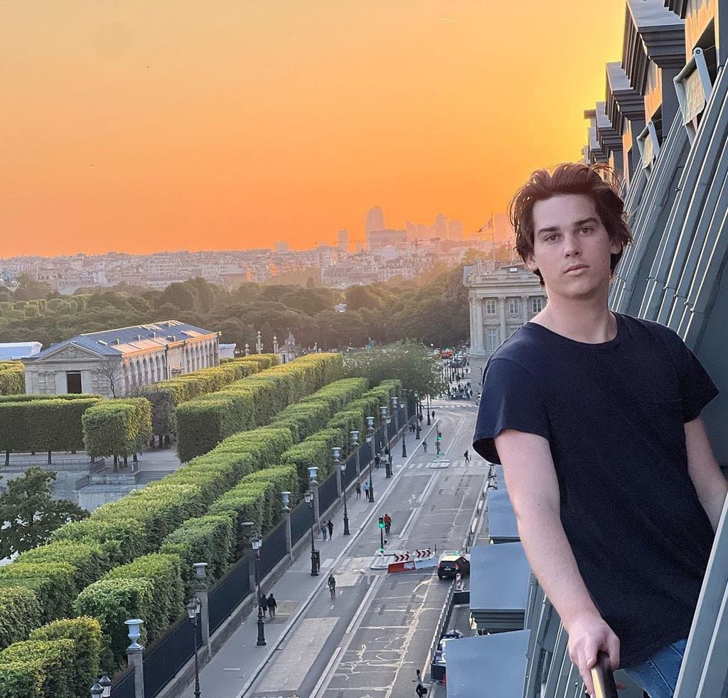Keely shared a snap of Paris posing in front of the Parisian skyline