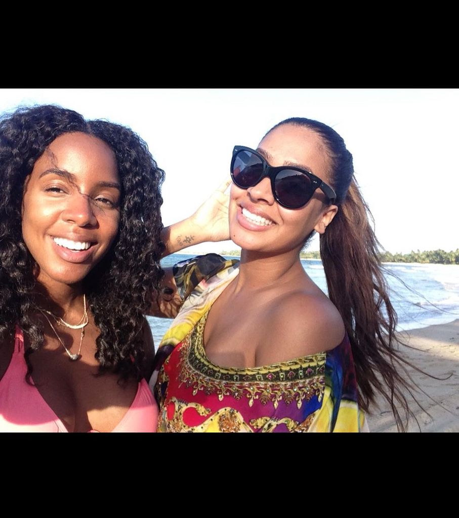 Kelly looked radiant and she and Lala enjoyed a trip to the beach