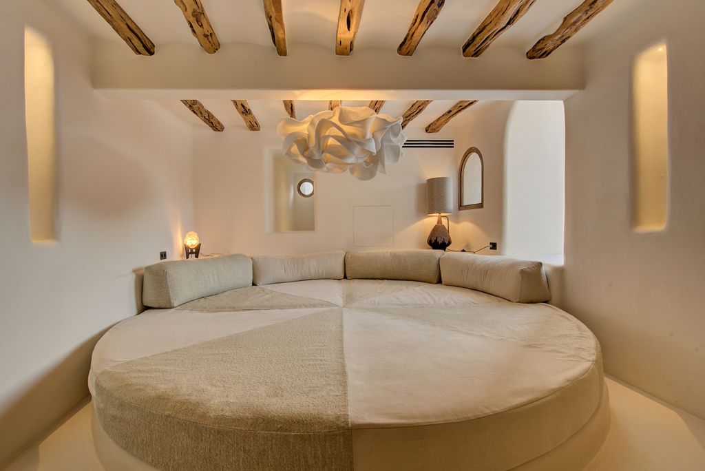  Fincadelica Xarraca cosy round sofa in Ibiza 