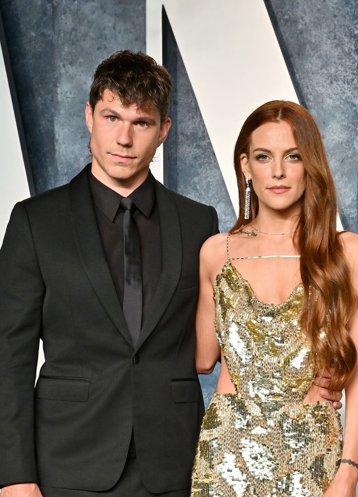 Ben Smith-Petersen and Riley Keough attend the 2023 Vanity Fair Oscar Party hosted by Radhika Jones at Wallis Annenberg Center for the Performing Arts on March 12, 2023 in Beverly Hills, California