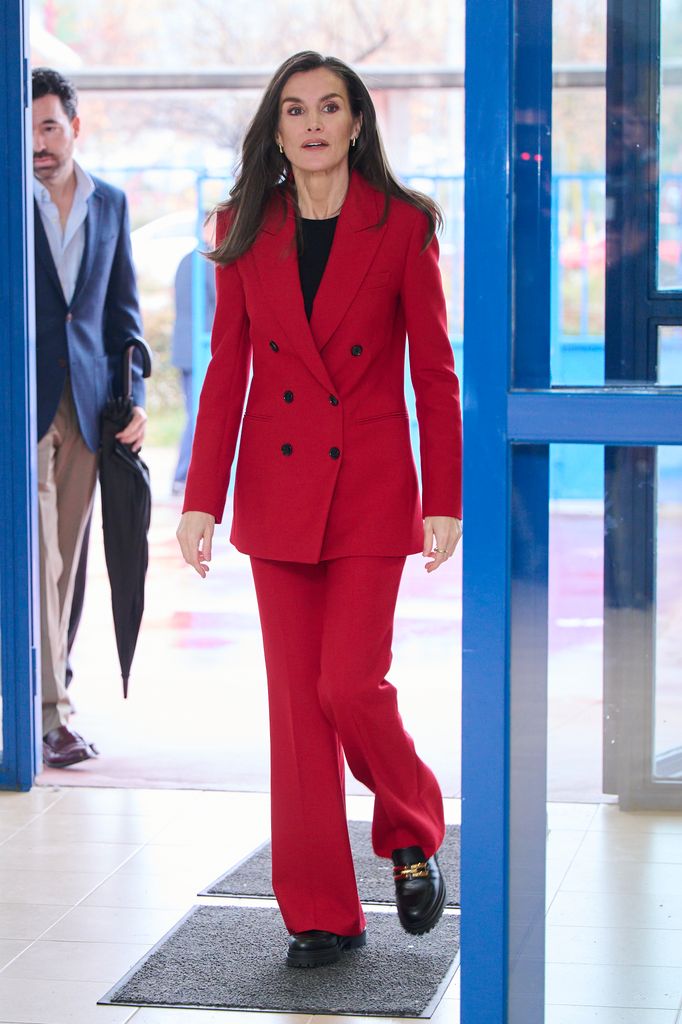 Ratu Letizia dari Spanyol mengunjungi sekolah Ceip Cortes de CÃ¡diz pada 23 Januari 2025 di Madrid, Spanyol. (Foto oleh Carlos Alvarez/Getty Images)