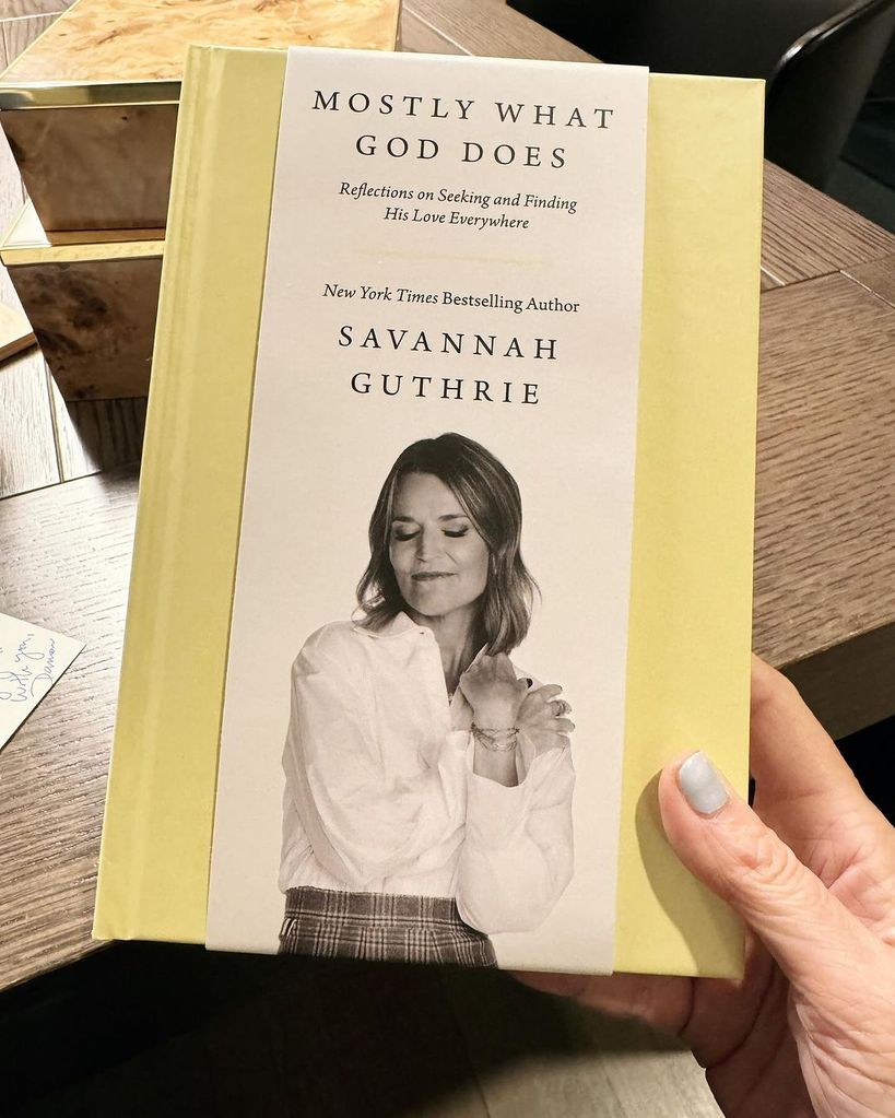 O livro de Savannah Guthrie, Mostly What God Does, também será lançado em 20 de fevereiro.