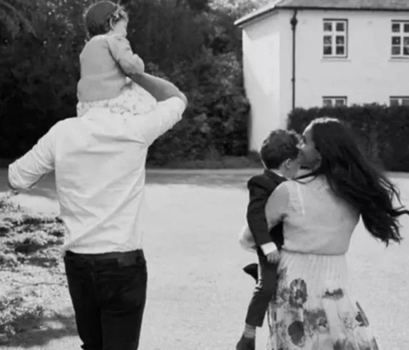 Prince Harry carried Lilibet on his shoulders