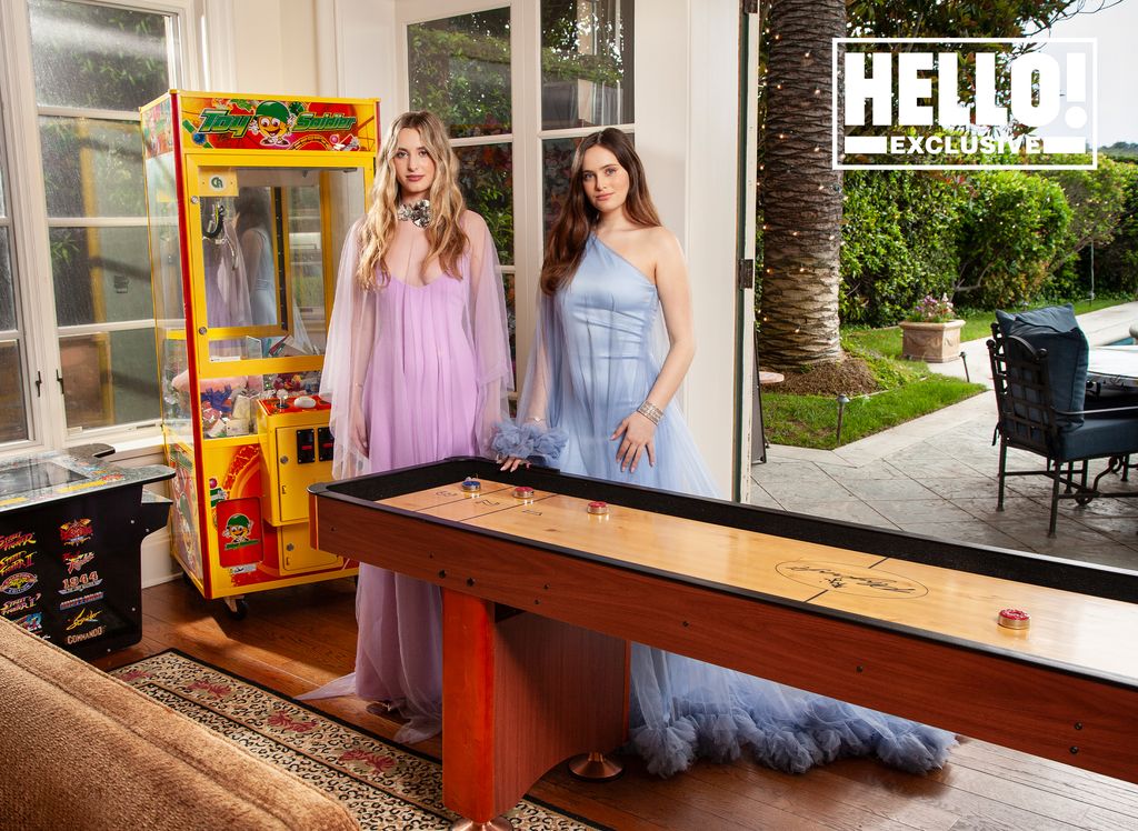  Nancy Davis' twin daughters at Beverly Hills home in Mulholland Estates