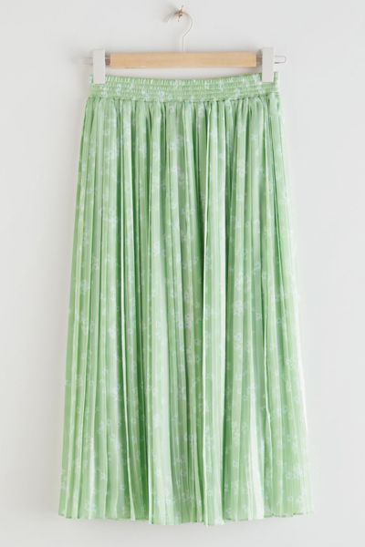 pleated skirt