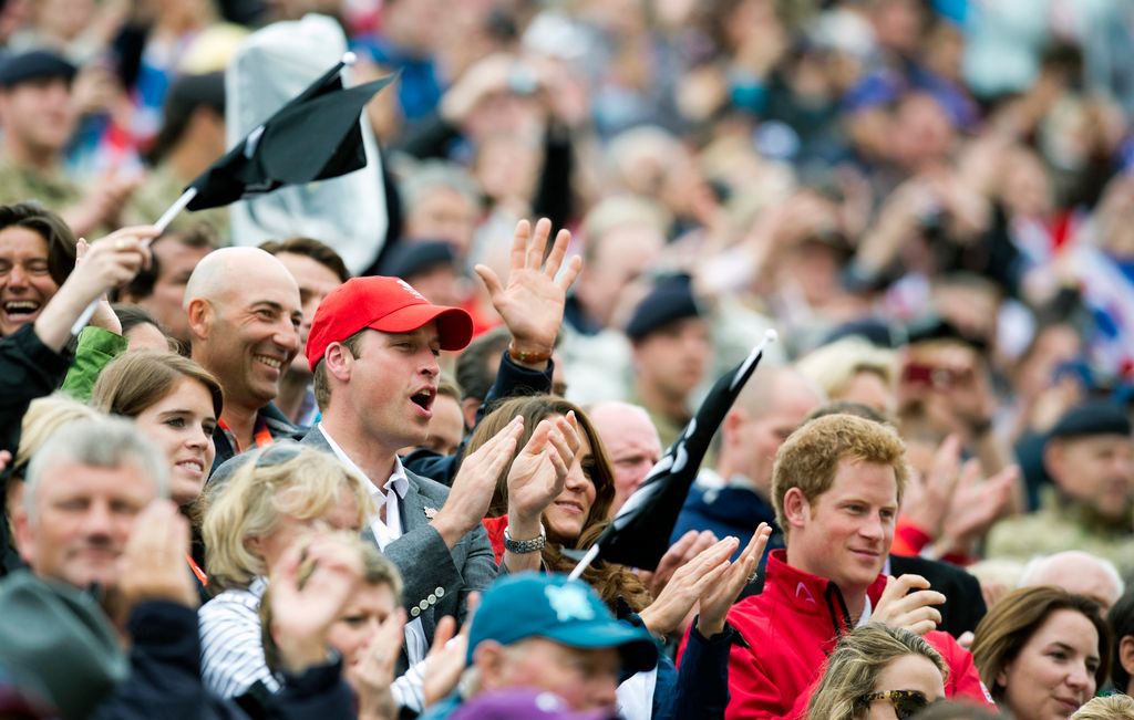 Prince William cheers when Zara gets silver medal