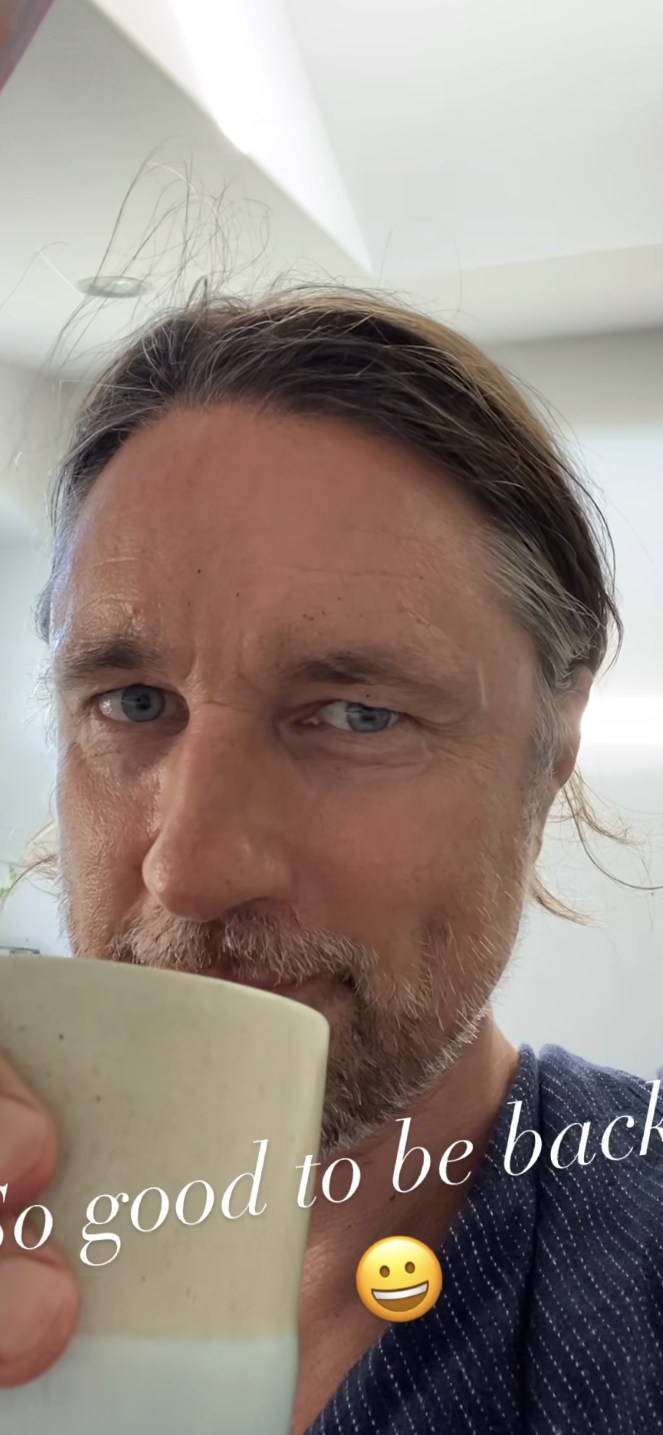 Martin Henderson selfie drinking smoothie