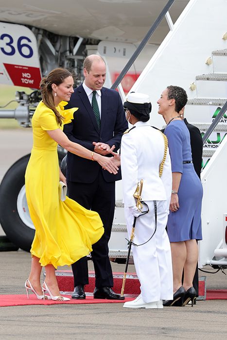 kate middleton shaking hands in jamaica