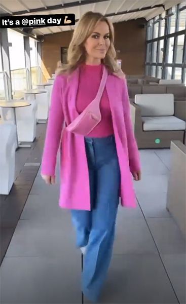 amanda holden pink outfit struttung