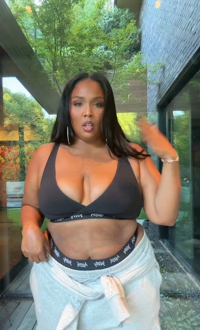 lizzo weight loss posing in underwear