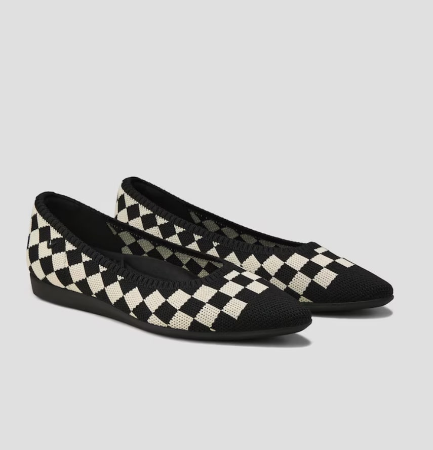 vivaia Lightweight Pointed-Ballet Flats.