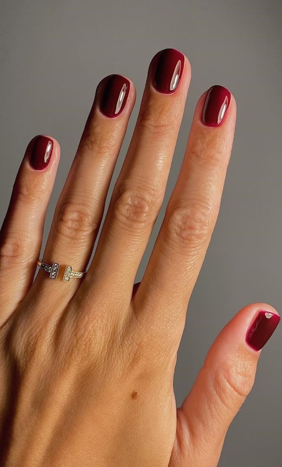 burgundy maroon nails grandmacore