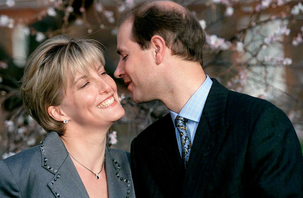 Sophie Rhys-jones And Prince Edward Kissing On The Day Of Their Engagemen