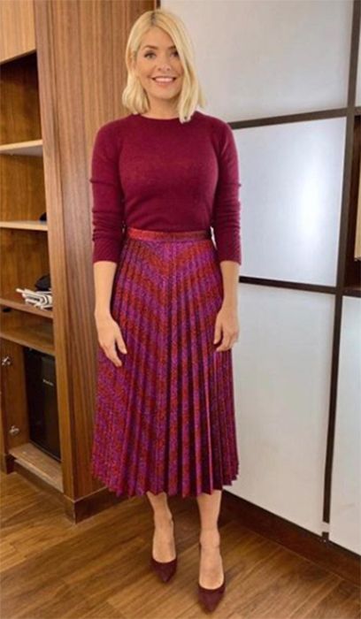Holly Willoughby's sparkly Zara pleated skirt makes This Morning