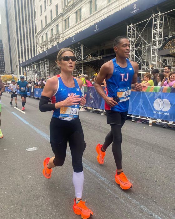amy robach and tj holmes running in orange trainers