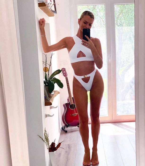 nadiya bychkova white bikini