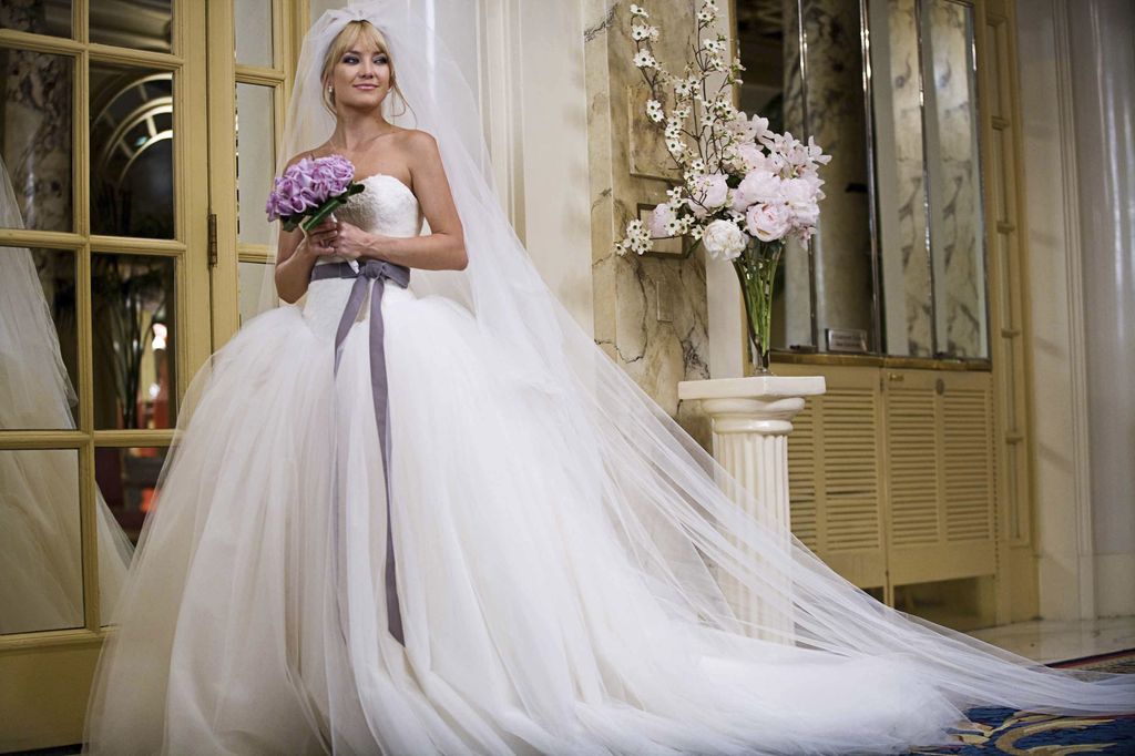 Kate Hudson in wedding dress