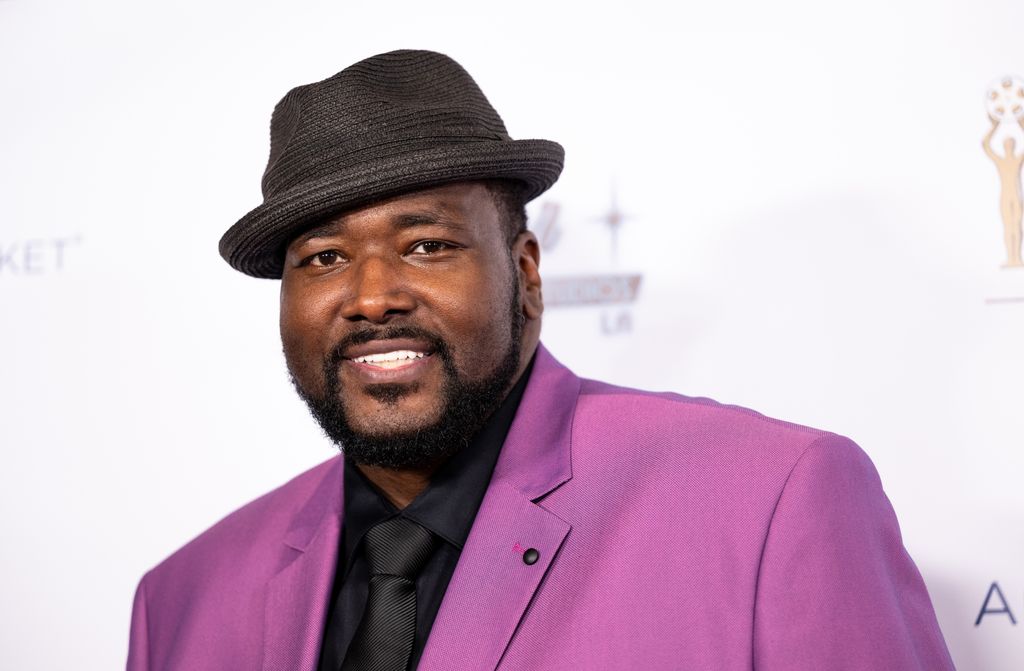 quinton aaron blazer violet