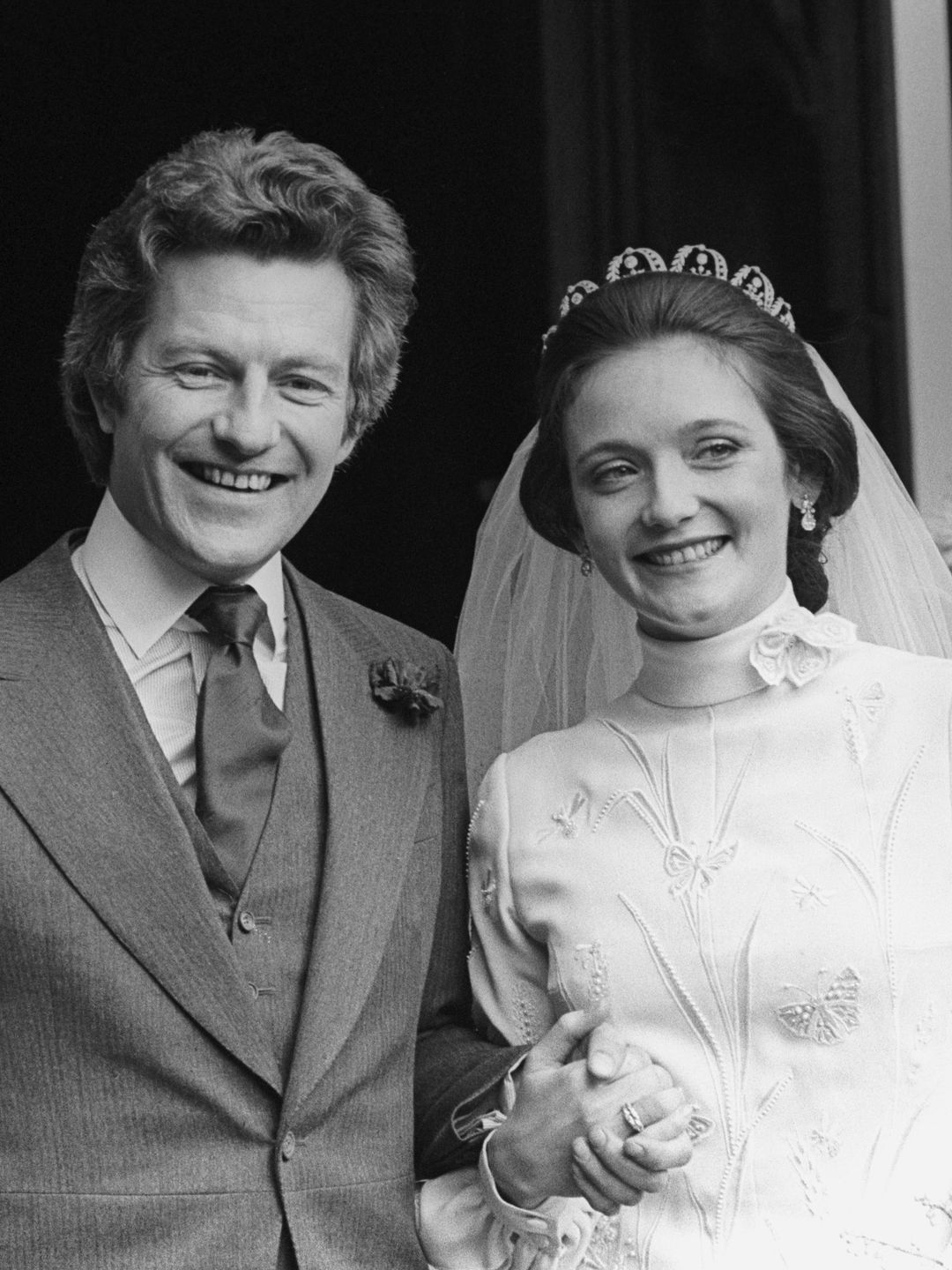The Earl of Lichfield and Lady Leonora Grosvenor were married in 1975, with the aristocrat opting for this delicate diadem