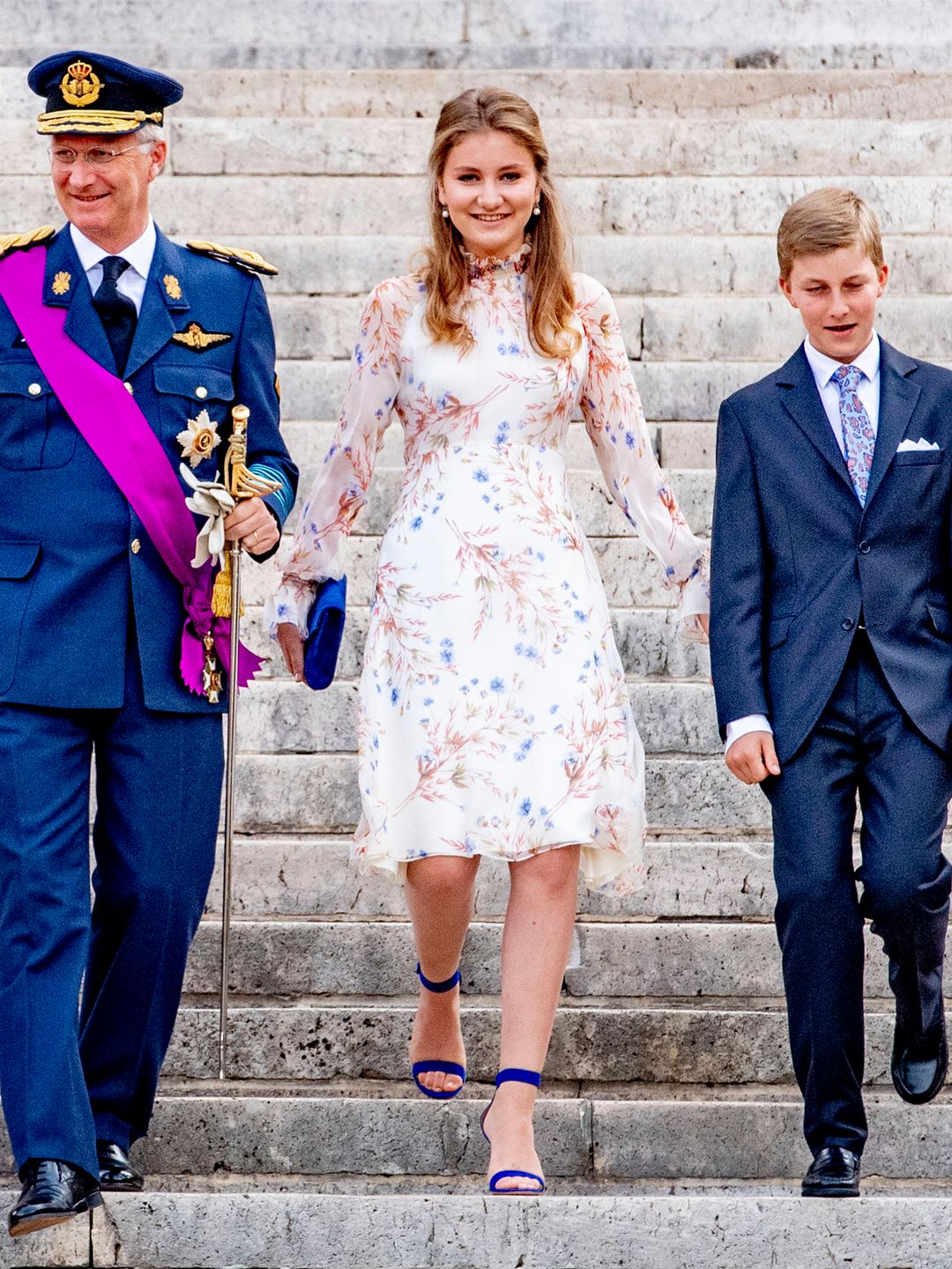 O Rei Philippe da Bélgica, a Rainha Mathilde da Bélgica, a Princesa Elisabeth da Bélgica, o Príncipe Gabriel da Bélgica, o Príncipe Emmanuel da Bélgica e a Princesa Eleonore da Bélgica comparecem ao Dia Nacional da Bélgica 2019 em 21 de julho de 2019 em Bruxelas, Bélgica. (Foto de Patrick van Katwijk/Getty Images)