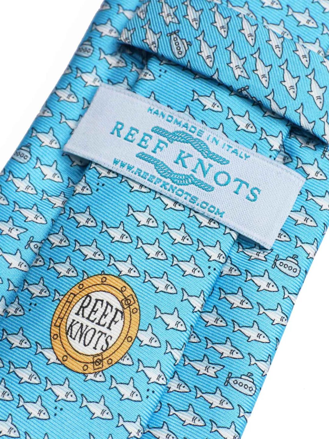 A gravata de seda azul claro Reef Knots Shark e Submarine custa £ 69