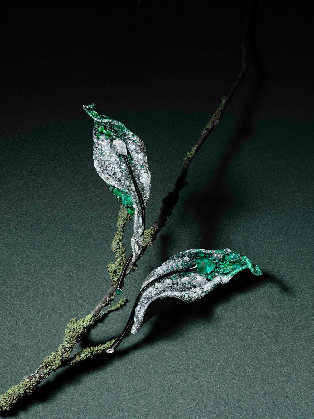  Chao's spatial sensibility and sculptural skills bring an element of realism to the sculpted leaves 