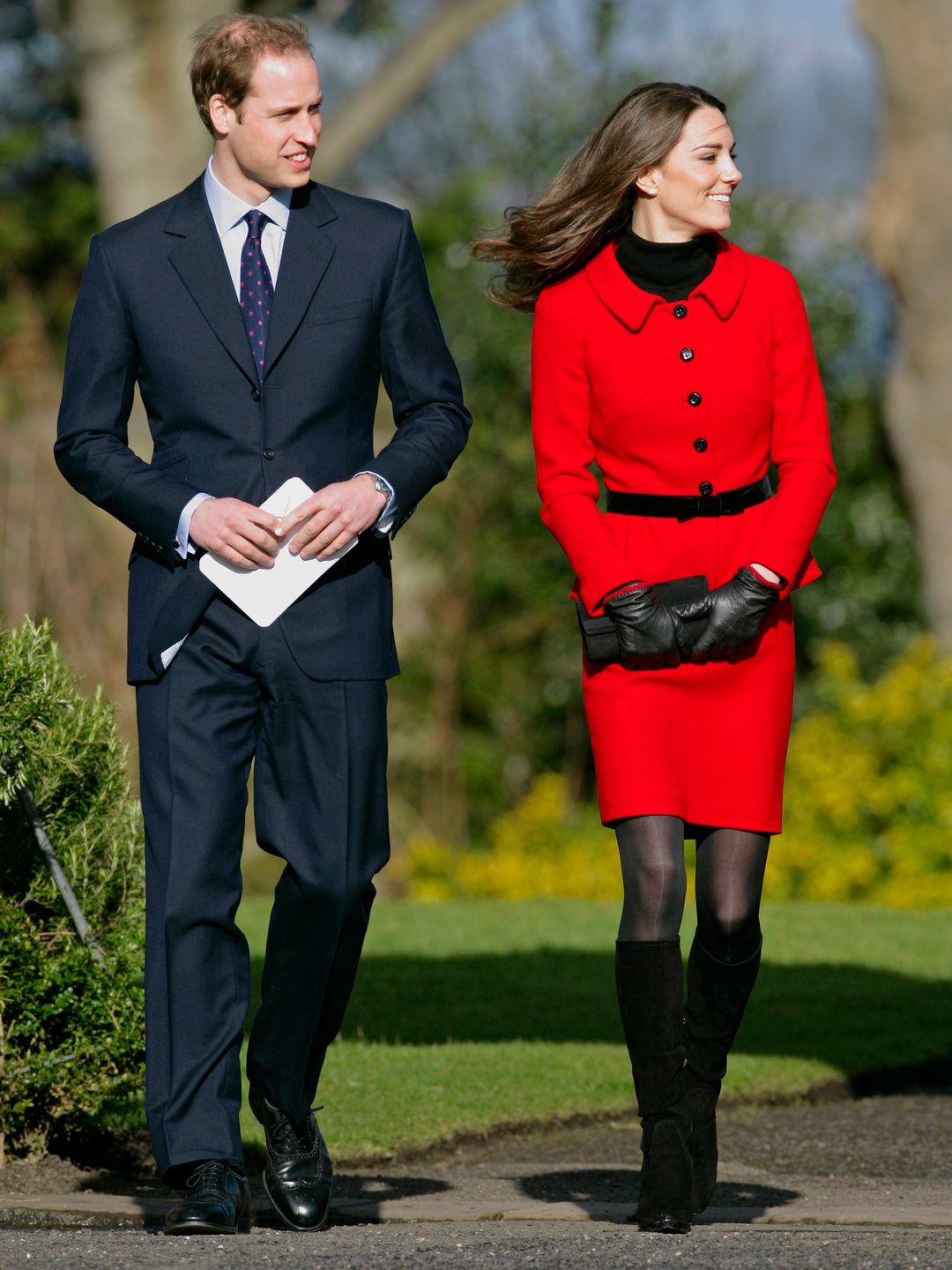 Prince William and Kate Middleton walking in St Andrews