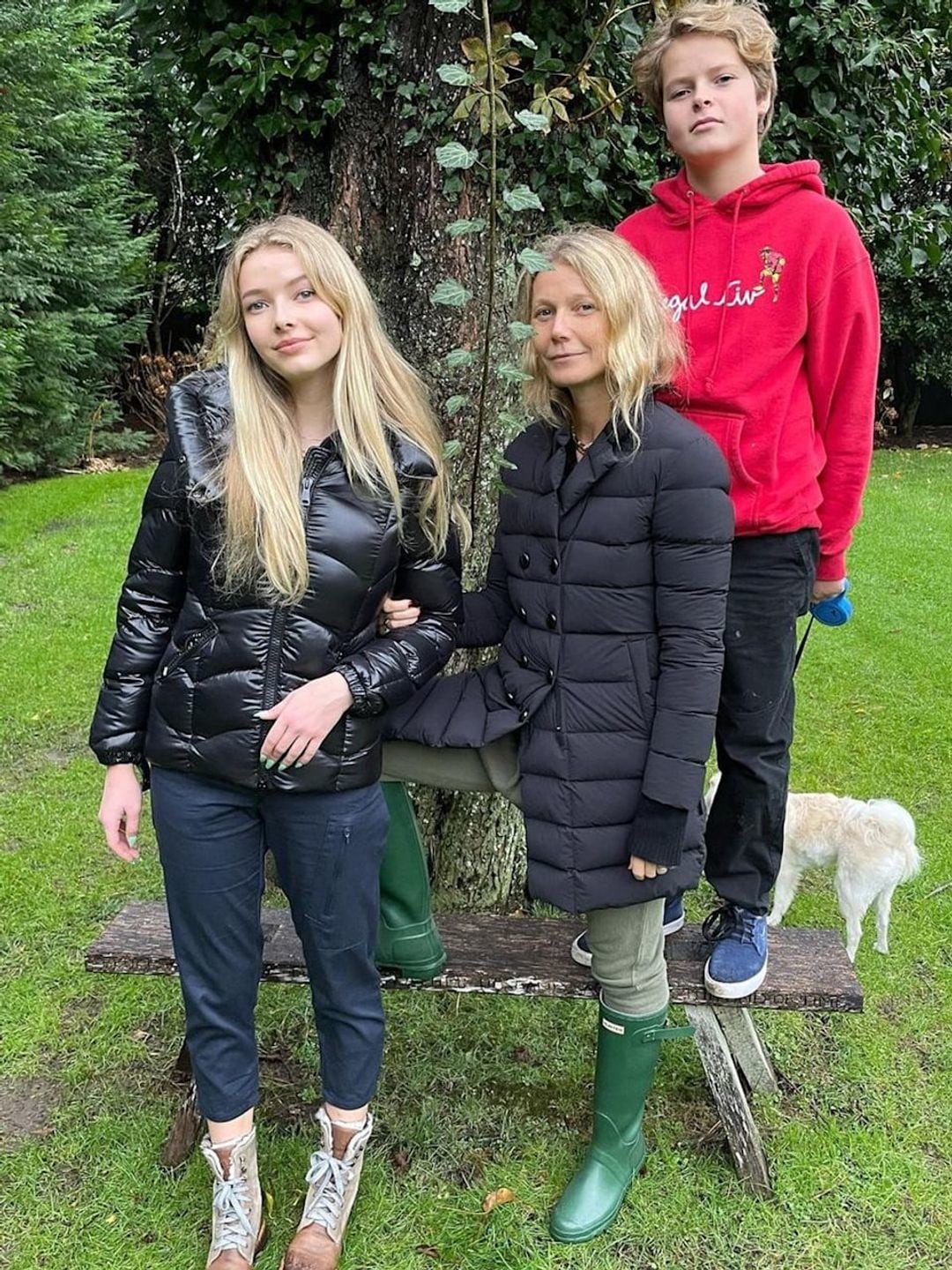 Gwyneth with her two children Apple and Moses