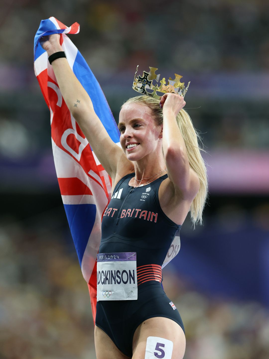 Keely Hodgkinson of Team GB wore a crown after winning the Women's 800m final 