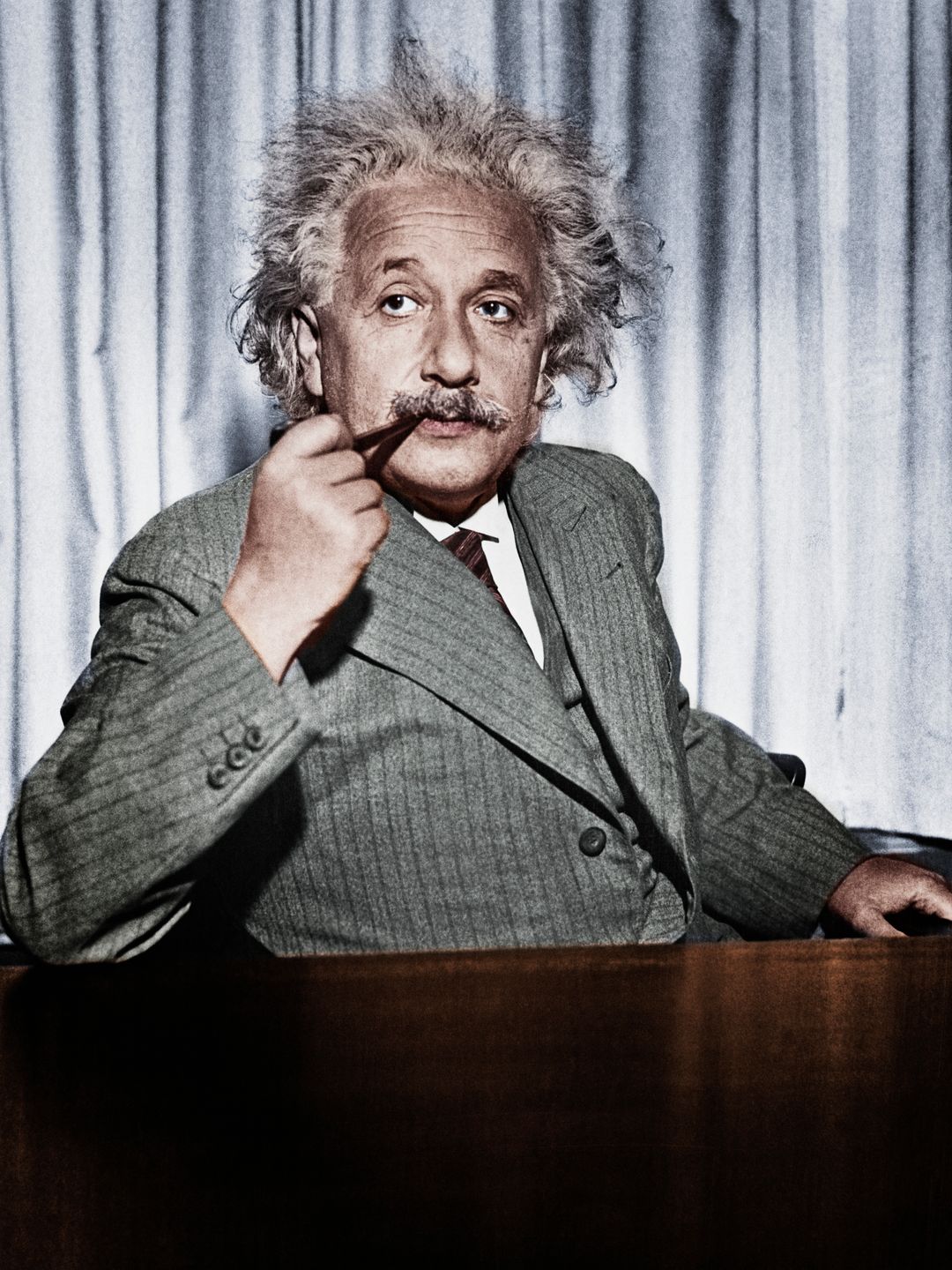  Einstein’s famously wild moustache, paired with his unruly hair, was the ultimate ‘eccentric genius’ look. This unkempt yet memorable style became symbolic of his intellectual brilliance and carefree spirit, adding character to his legendary persona.