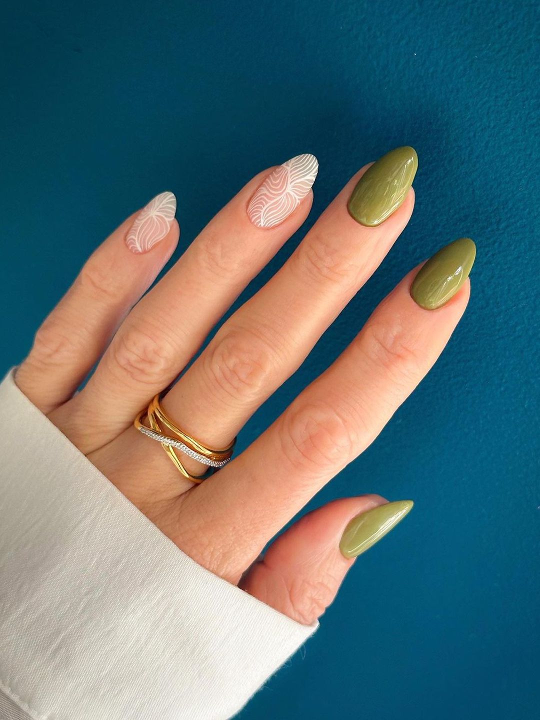 Olive nails 