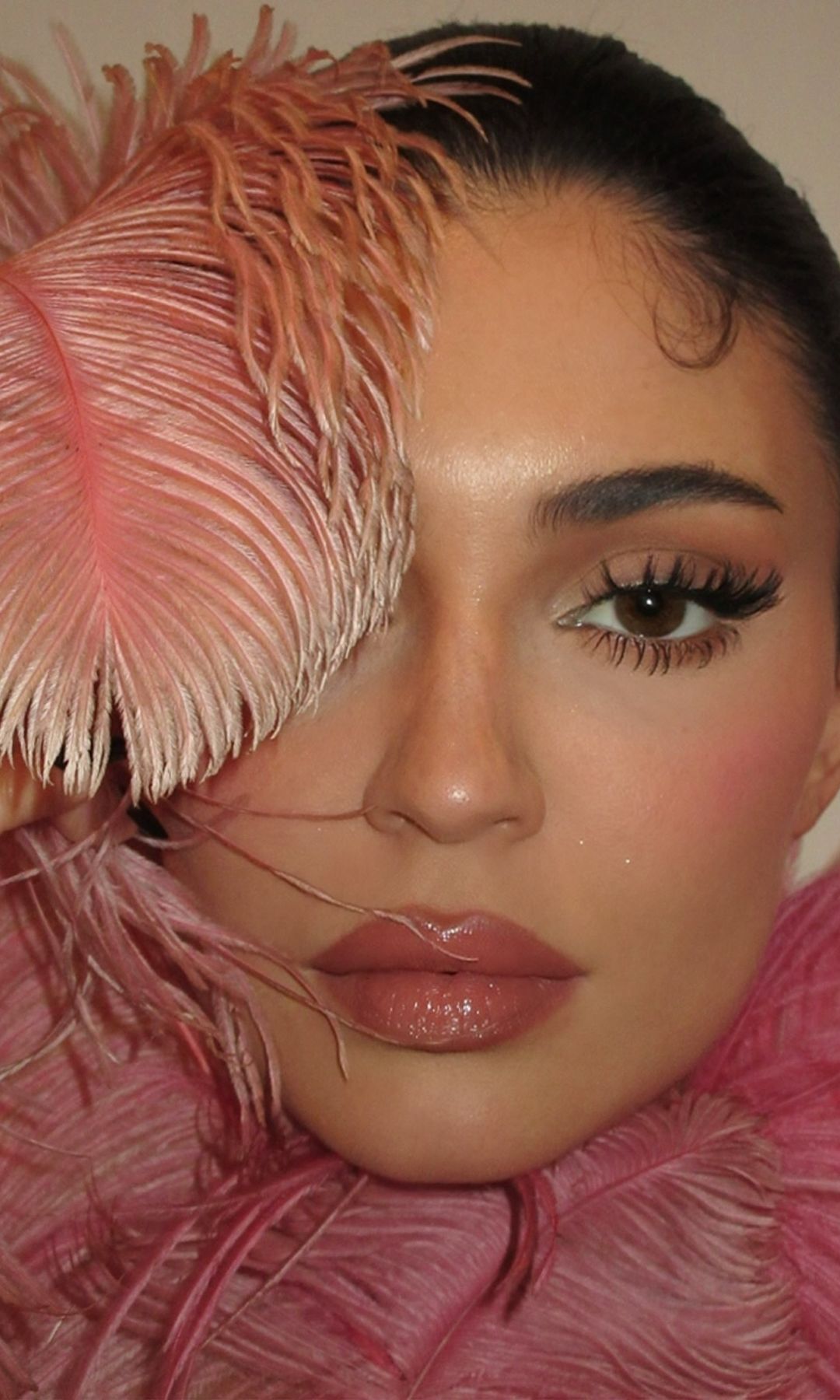 Kylie Jenner shares a close-up picture of her pink toned makeup 