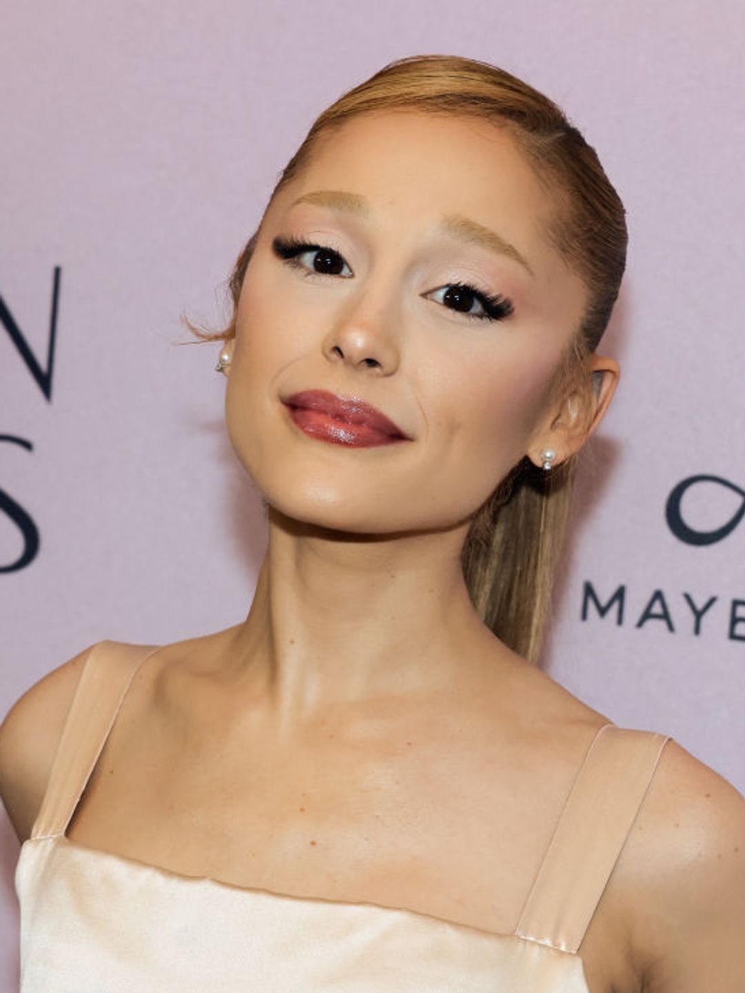 Ariana Grande stuns at the Golden Globes First-Time Nominee Celebration