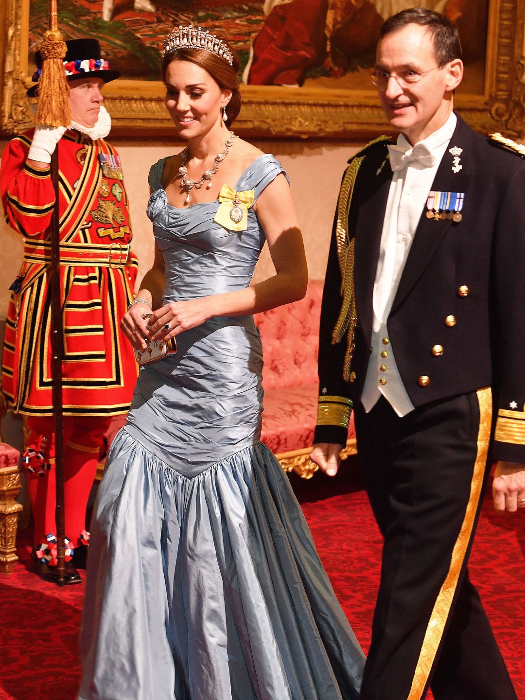 kate middleton blue gown