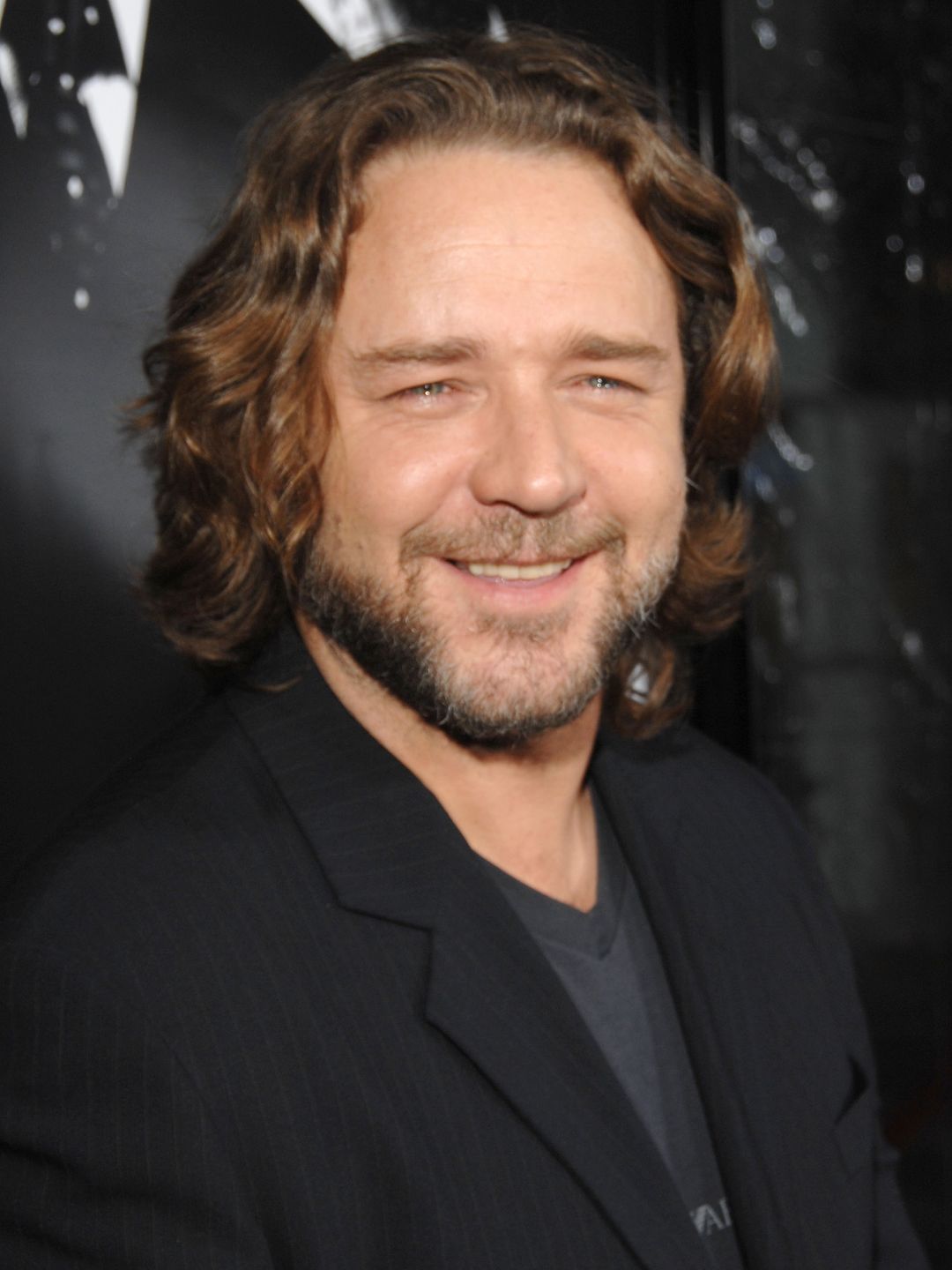 russell crowe with long hair