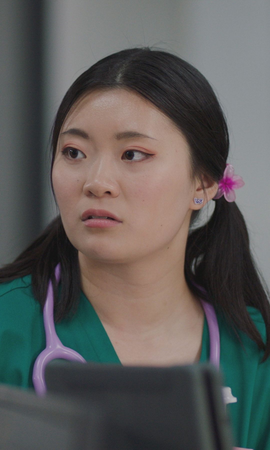 Jasmine Bayes as Kim in a scene from Casualty