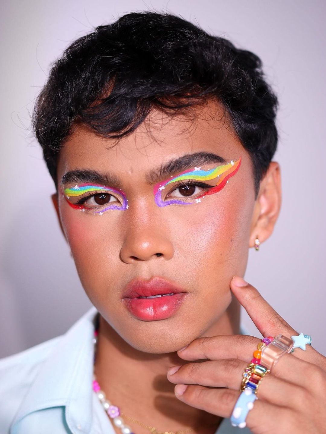 Rainbow wave eyeliner makeup 