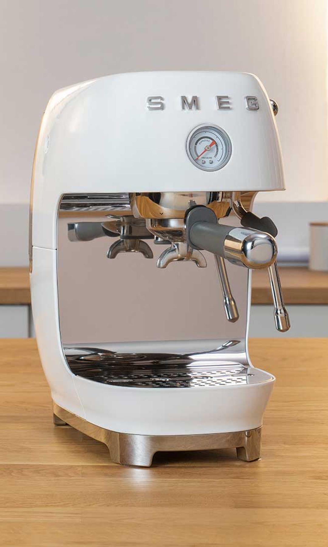 Smeg ECF03: New Espresso & Cold Brew Machine
