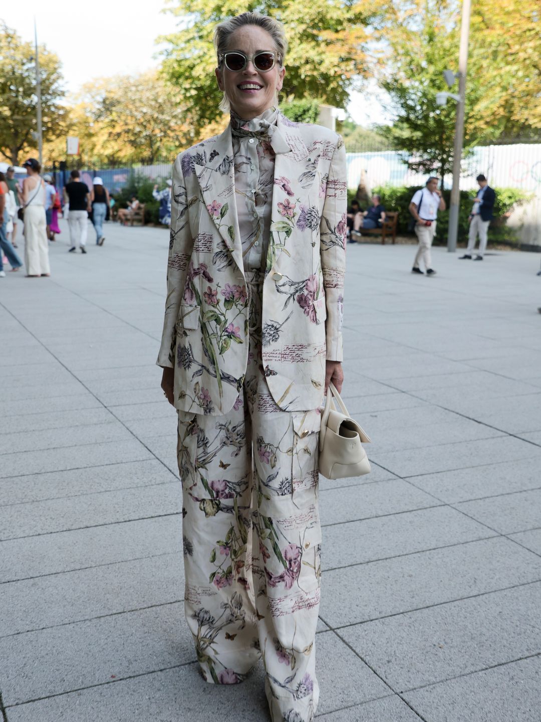 Sharon Stone in Antonio Marras Rosa Registro