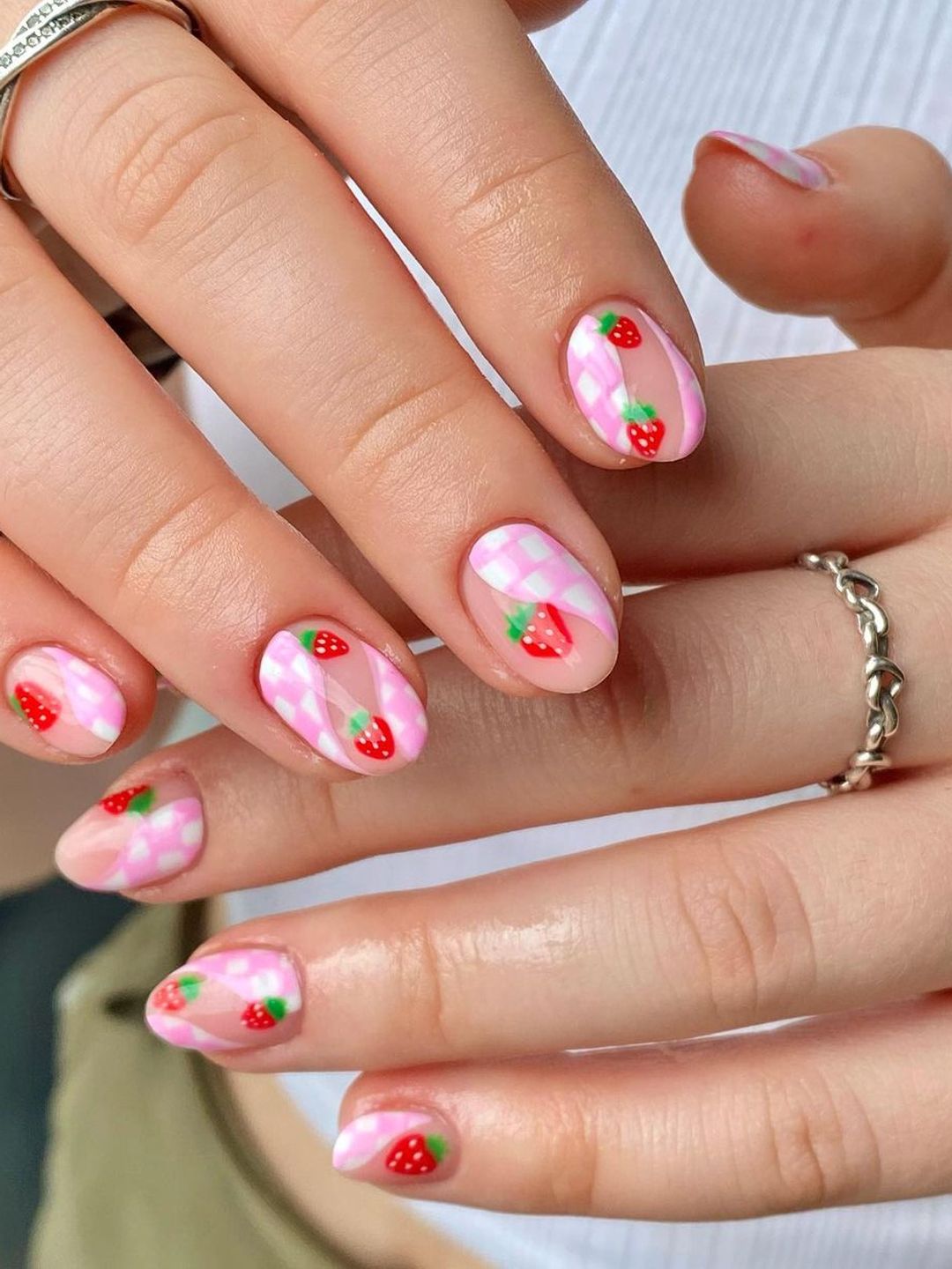 Strawberry nails 