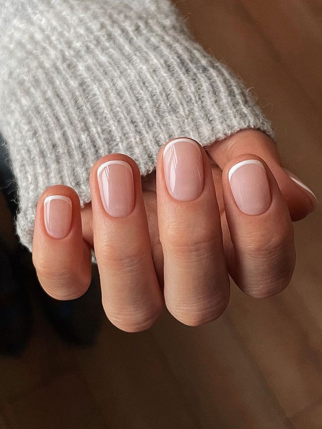 Neutral French tips 