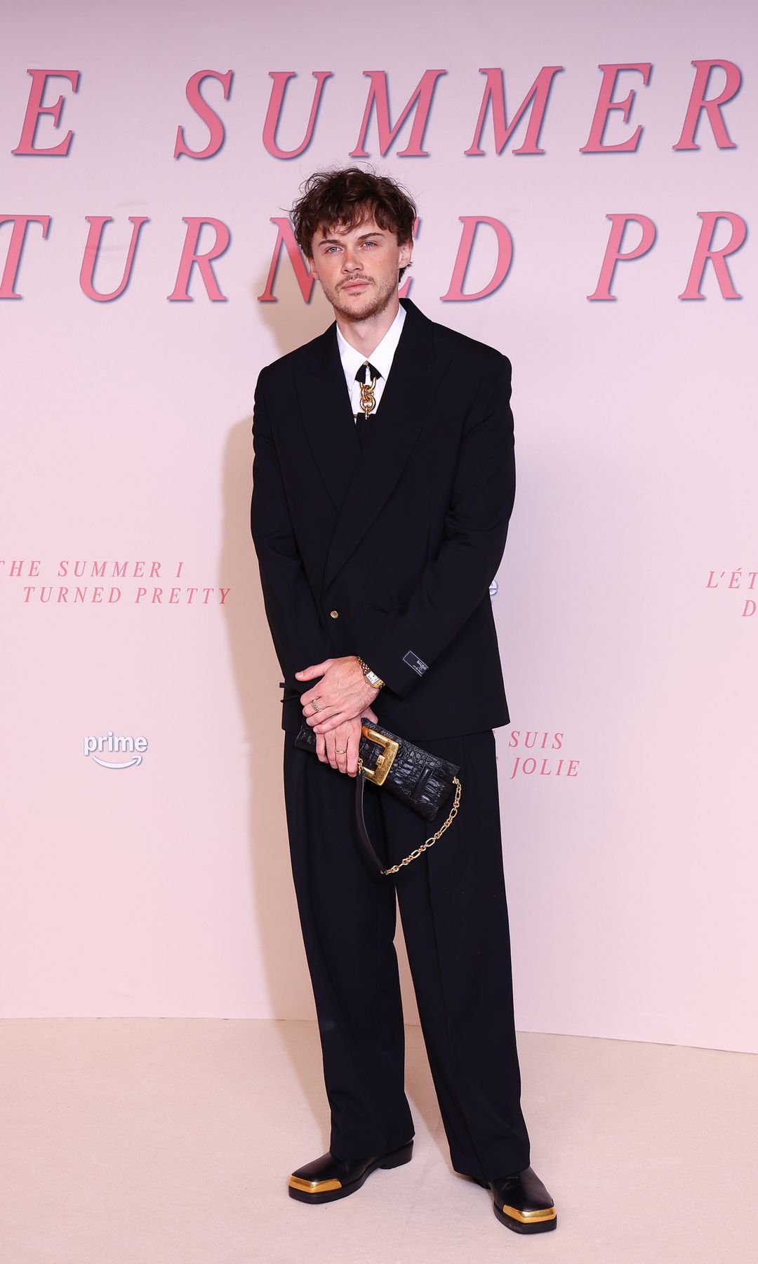 Christopher Briney attends the "L'Ete OÃ¹ Je Suis Devenue Jolie"  - The Summer I Turned Pretty" - Season Three, Prime Video Photocall on September 17, 2025 in Paris, France. (Photo by Marc Piasecki/WireImage)
