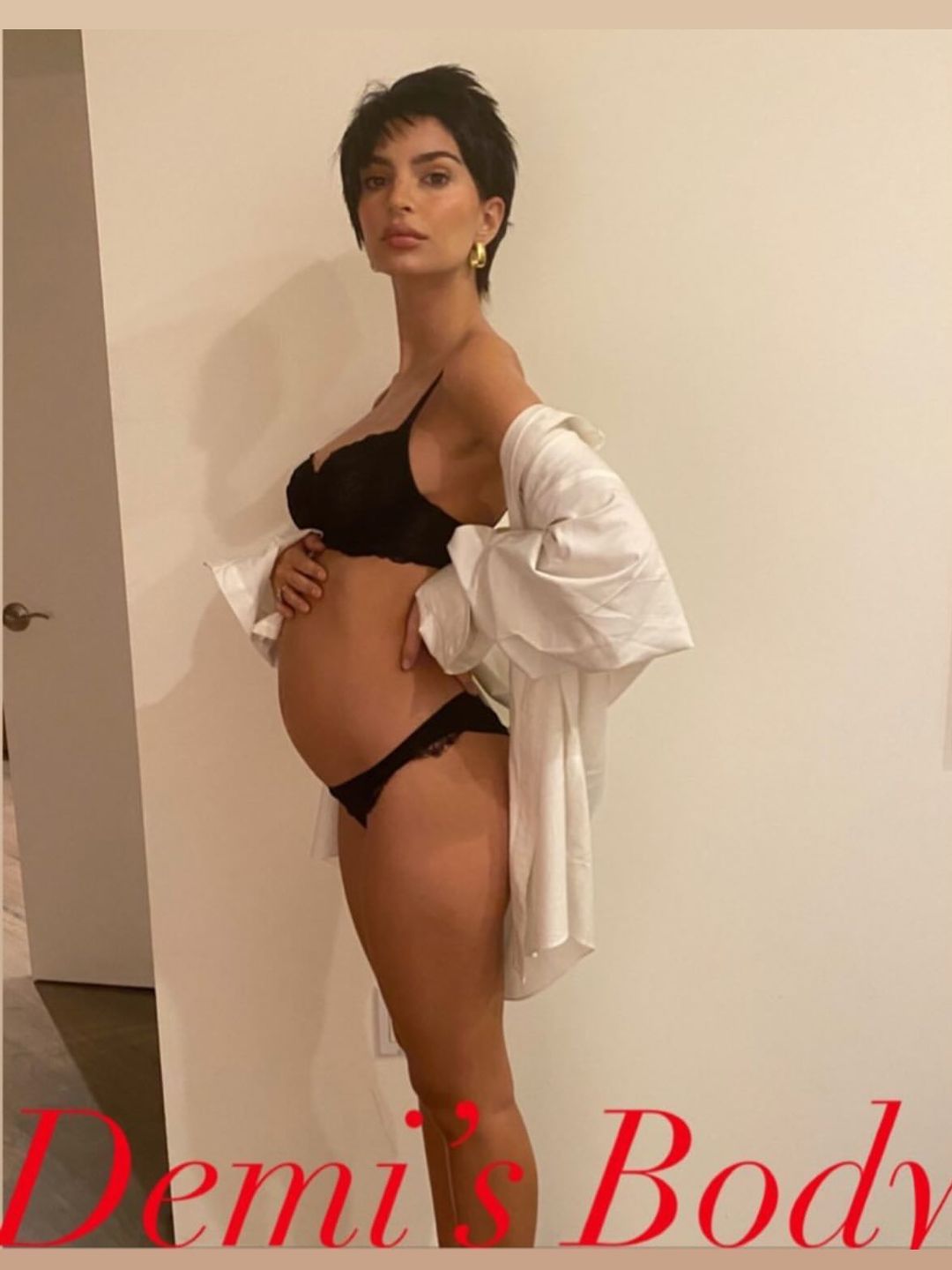 Emily Ratajkowski dresses as Demi Moore for Halloween 