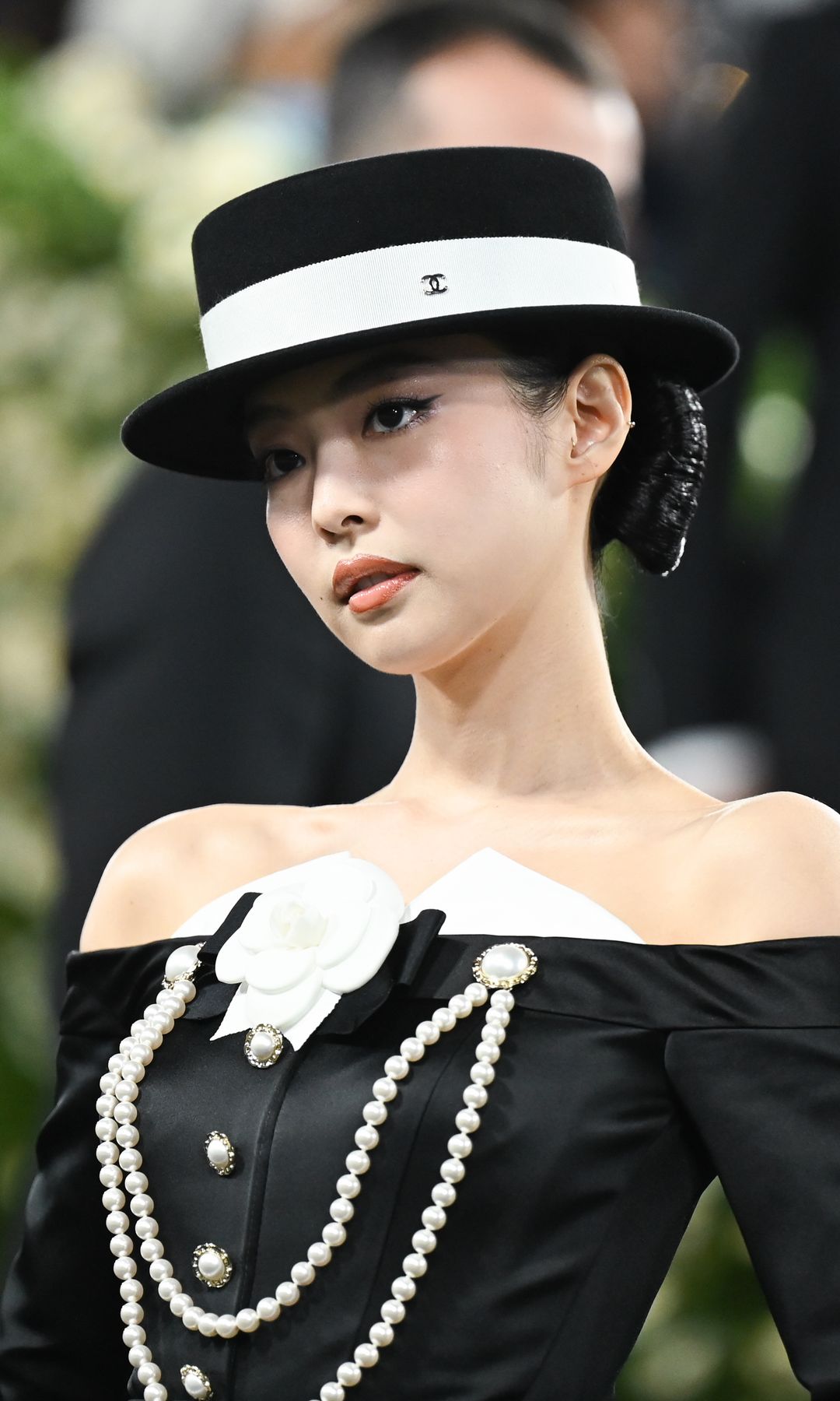 Jennie Kim wearing mini Chanel boater at The 2025 Met Gala