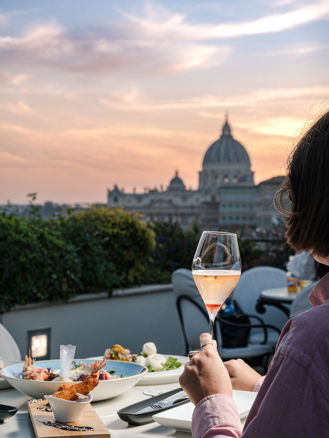 Les Etoiles rooftop bar in Rome