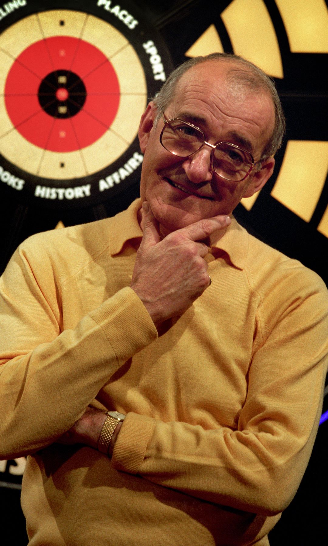 Jim Bowen sur le tournage de Bullseye