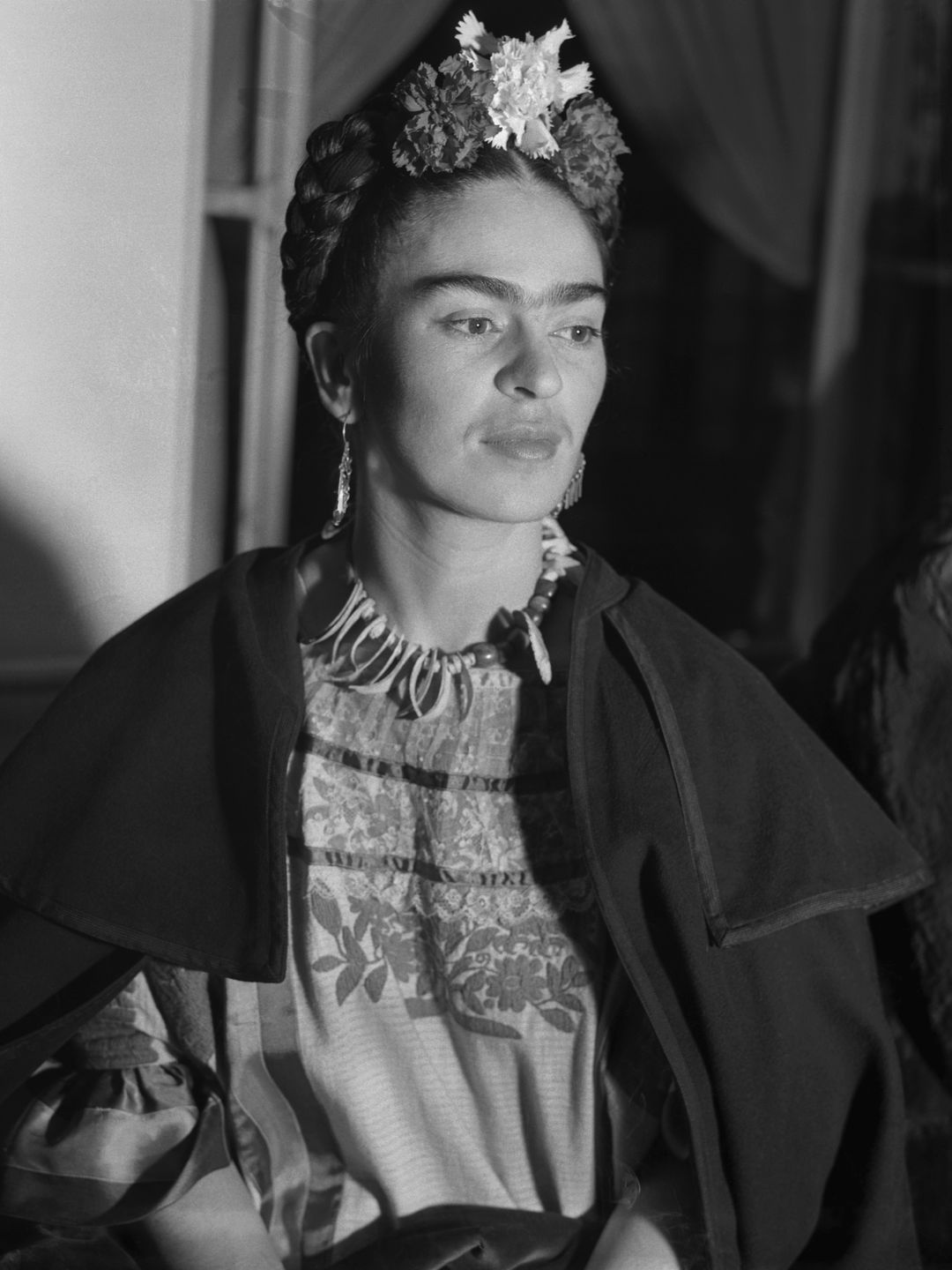 Frida’s unapologetic embrace of her natural moustache was revolutionary, smashing beauty norms and redefining femininity. Her choice to wear her facial hair with pride challenged conventions and celebrated self-expression, making her an icon of authenticity in art and fashion.