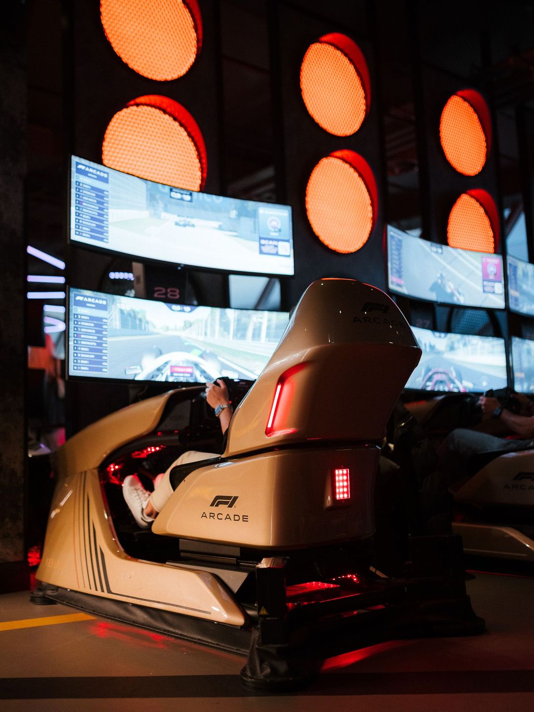 F1 racing simulator with wide screens